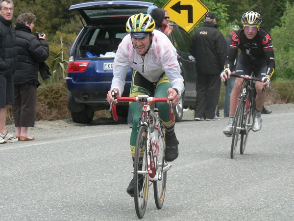 Subway &#8211; Avanti Pro Cycling team's Joe Cooper leads Hayden Roulston (Calder Stewart-Bike NZ) up the Blackmont climb on today's stage 7 of the Powernet Tour of Southland.